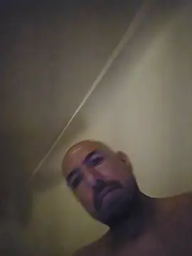 Chatroom XXX en direct de nakedtony81
