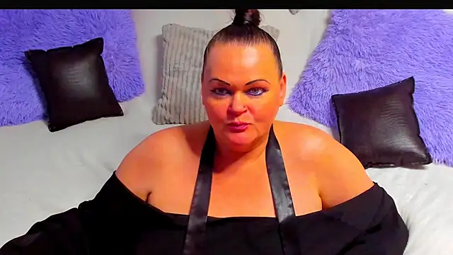 MilanaBiegert Chat XXX in diretta