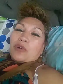 Kazsandraa's Live XXX Chat