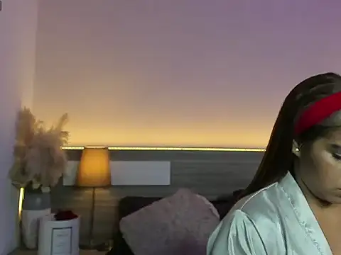 ZarahFoxx 现场XXX聊天