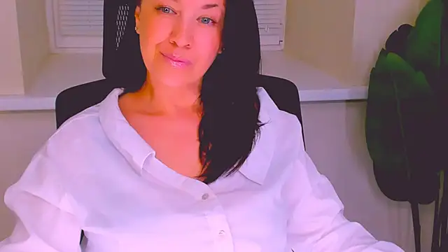 AnaMills' Live XXX Chat