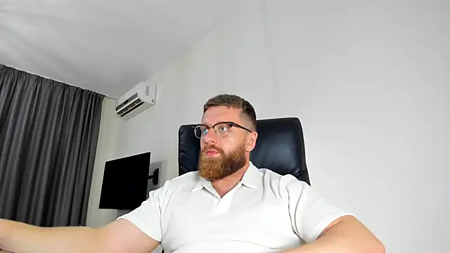 Findom_guy: онлайн-секс-чат