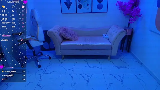 Kitty__meow élő XXX-chatje