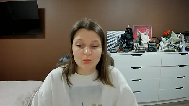 SoniNesti's Live XXX Chat