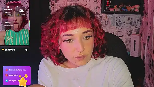 NickiYoung Live XXX-Chat