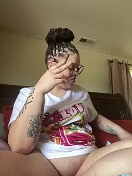 Chat XXX en directo de QueenNuttCollector