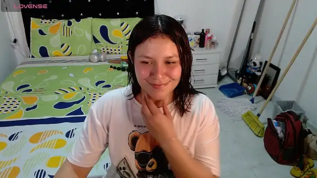 soniafuckboobs' Live XXX Chat
