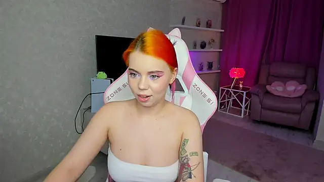 Chat +18 de EnergyBunny_1 ao vivo