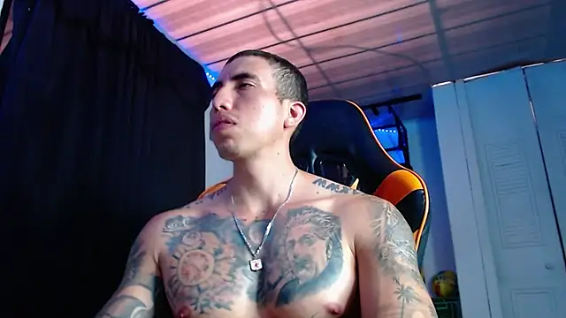 Chat +18 de Adam_Hudsond ao vivo