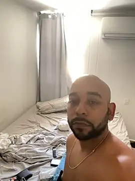 Sexicouple05's Webcam Show