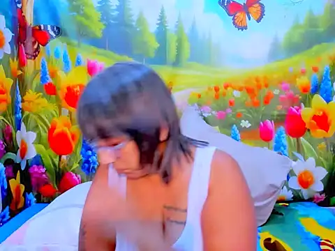 indianroxy Adlı Modelin Canlı XXX Sohbeti