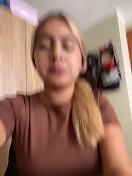 Miabonnett_'s Live XXX Chat