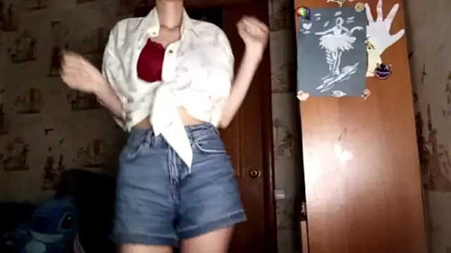SirenFrost's Live XXX Chat
