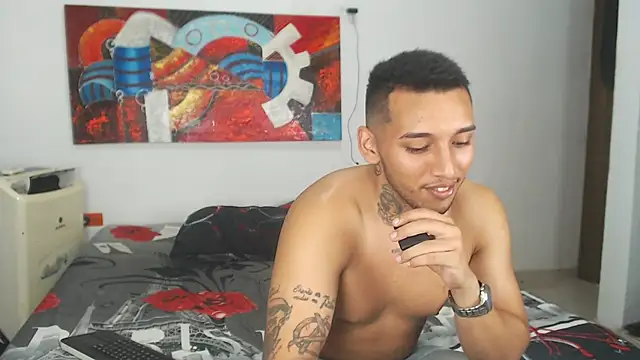 Show modela Andymanfit na web-kameri