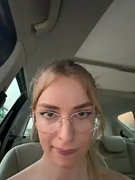 EvieEvans' Live XXX Chat