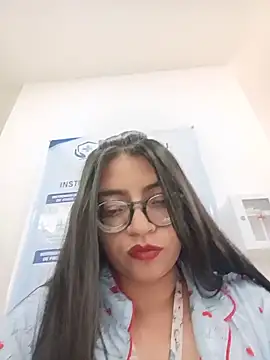 SOFI__10 Adlı Modelin Canlı XXX Sohbeti