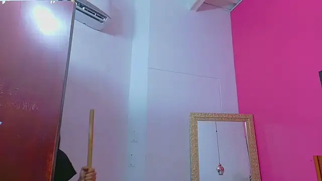 littlee_emilyy_'s Live XXX Chat