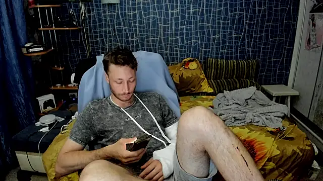 Chatroom XXX en direct de CuteBoy228