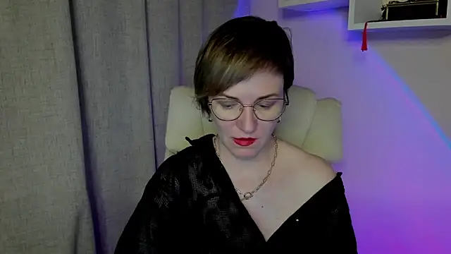Chatroom XXX en direct de feliziaDesire