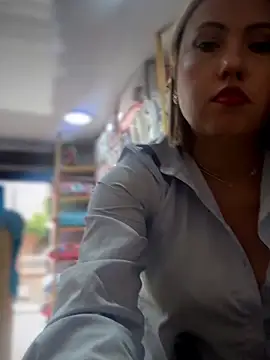 VIOLETA-25_ Chat XXX in diretta