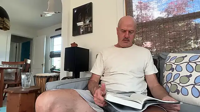 Guy__Grey: διαδικτυακό σόου στην κάμερα