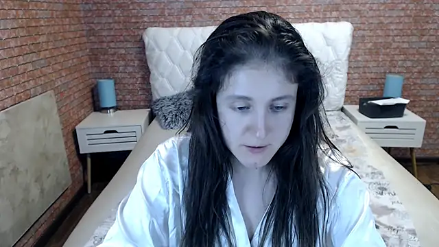 Holliy_Cooper Adlı Modelin Canlı XXX Sohbeti