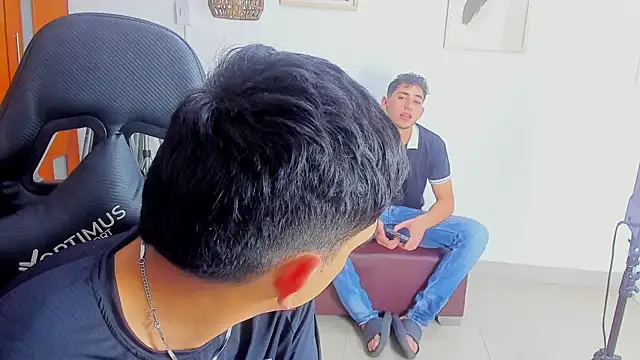 دردشة Crazy_porkys الجنسية المباشرة