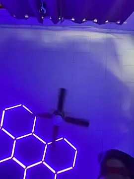 Cloudd_Kingg_Iceyyy webkamerás műsora