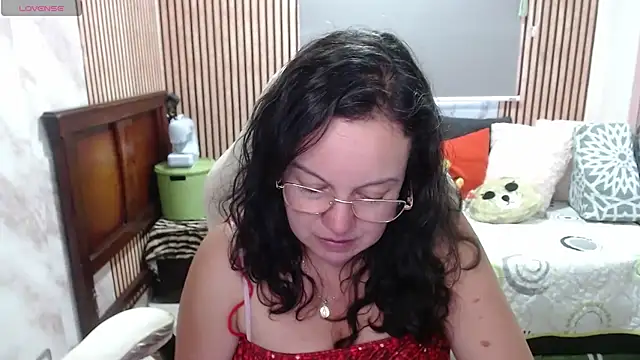 Sonialorens_ Adlı Modelin Canlı XXX Sohbeti