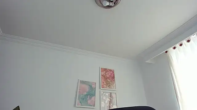 Chat +18 de canelleGarces ao vivo