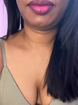 tamil_Aarathi Live XXX-Chat
