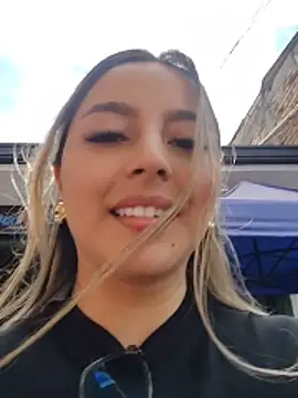 CelesteBlaze_ Adlı Modelin Canlı XXX Sohbeti