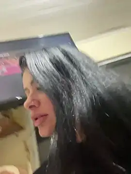 Chat +18 de belababyy ao vivo