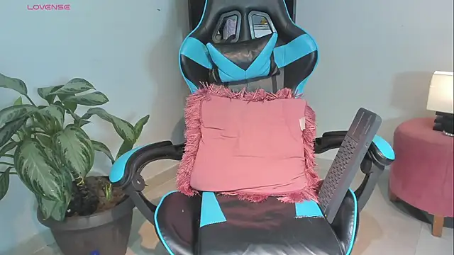 _maria_foxx_'s Live XXX Chat