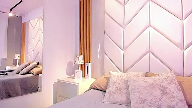 Samanta_Rave Adlı Modelin Canlı XXX Sohbeti