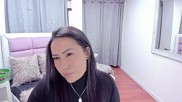 Chat +18 de gaby_trent ao vivo
