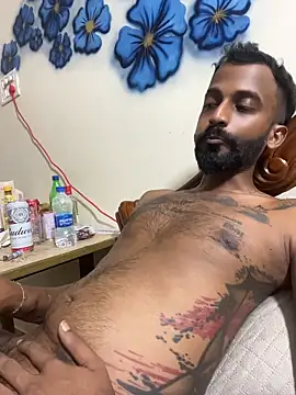 bigfatdick111 Adlı Modelin Canlı XXX Sohbeti