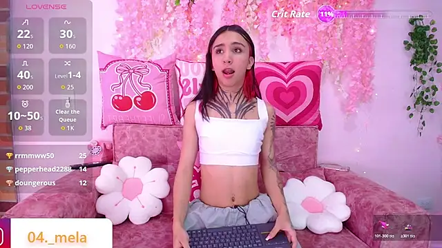 naomi_femme Show in webcam