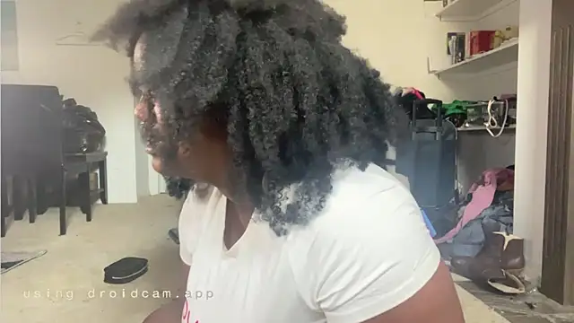 juicy_janet Show in webcam