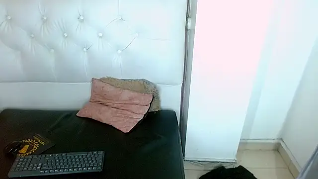 Angel_foxc13 ওয়েবক্যাম শো