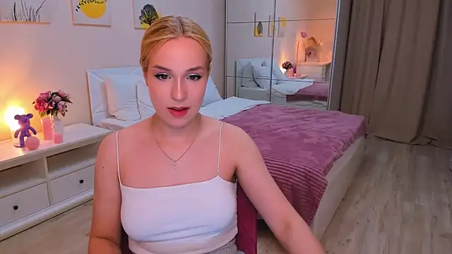 serene_land's Webcam Show