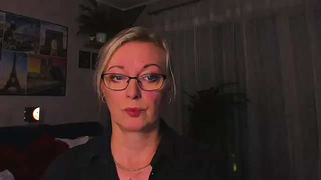 vanessa_chat: вебкам-шоу
