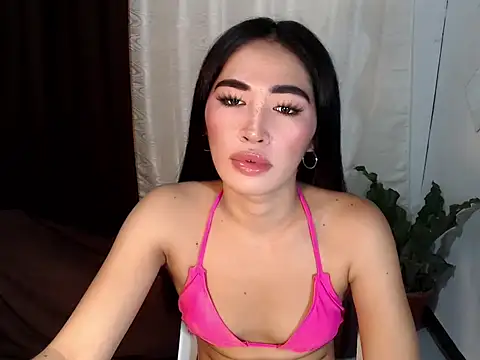 urasiankylie's Live XXX Chat