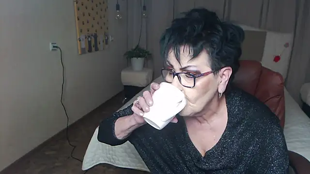 MasterLeila Chat XXX in diretta