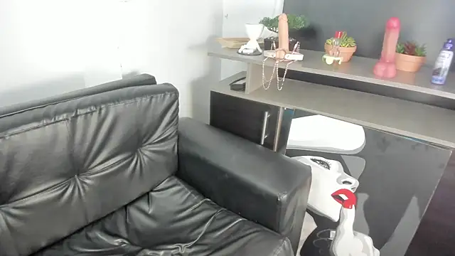 KiaraaBlack Live Chatrum