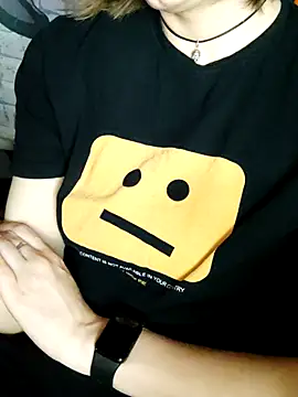 Chat XXX en directo de Aashikalaa