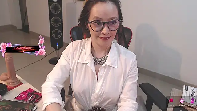 pink-2022 Chat XXX live