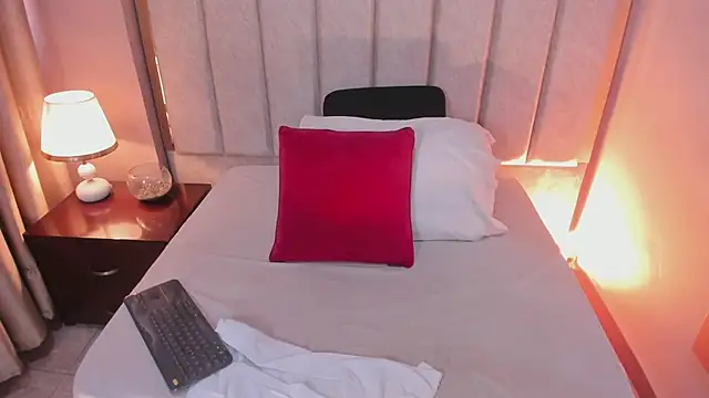 AnnaBroooks Live XXX Chat