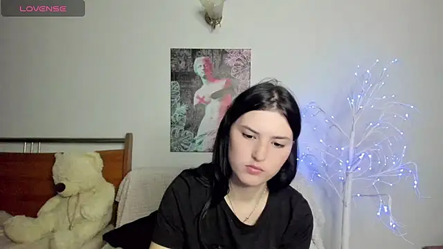 Kira_Devi élő chatszobája