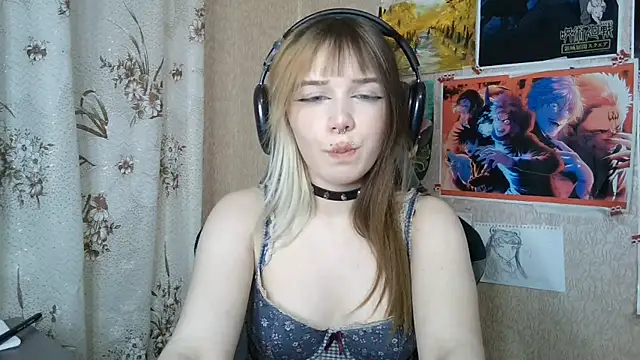 MilaTyan Adl ı Modelin Canlı XXX Sohbeti